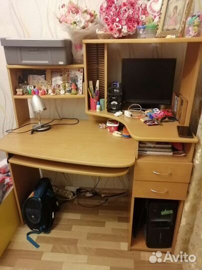 Компьютерный стол