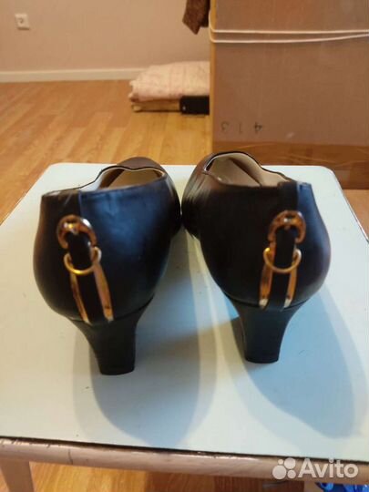 Туфли женские 41 размер новые на каблуке