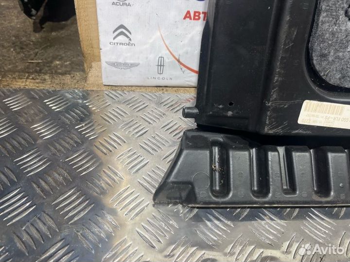 Пол багажника задний Dodge Caliber SUV 2.0 ECN