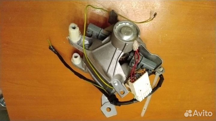 Двигатель от стиральной машины Whirlpool