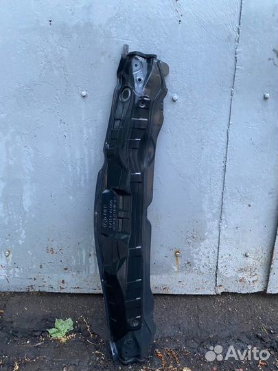 Планка под жабо Hyundai Solaris хэтчбек G4FA 2011