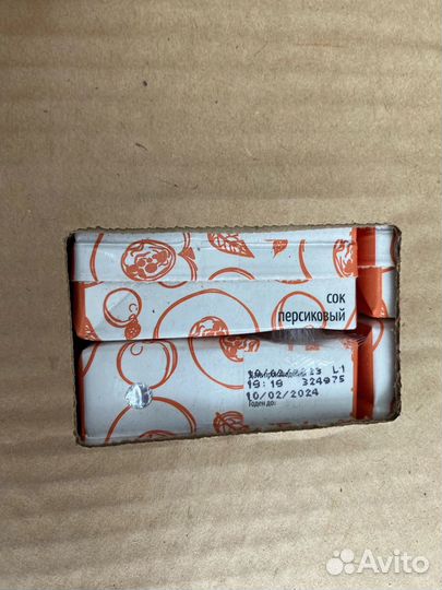 Вафли, печенье, сок