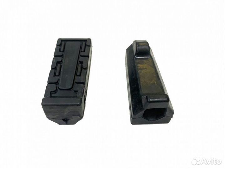 Резинка подножки водителя Yamaha YBR 125