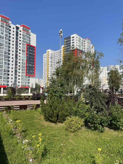 2-к. квартира, 73 м², 1/18 эт.