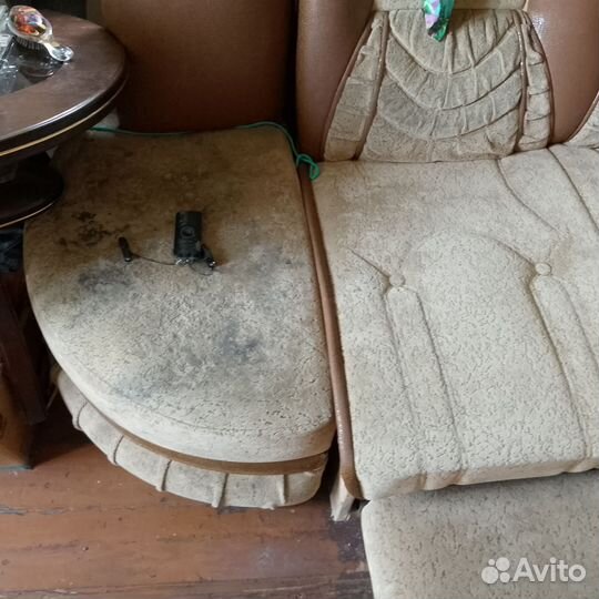 Большой угловой диван бу