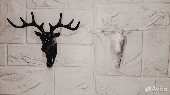 Крючок в виде оленя новый