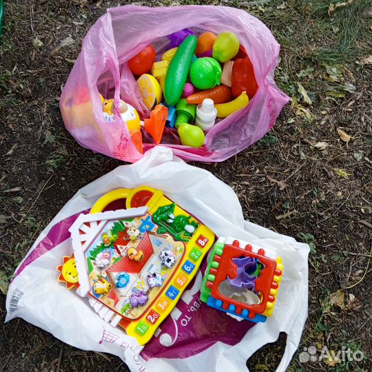 Отдам бесплатно игрушки