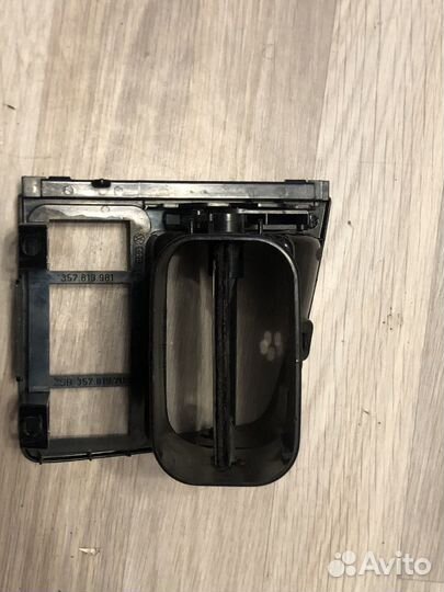 Рамка водительского дефлектора VW Passat B3