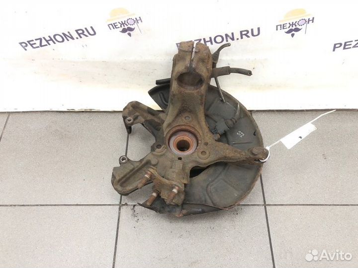 Кулак поворотный передний правый Skoda Octavia