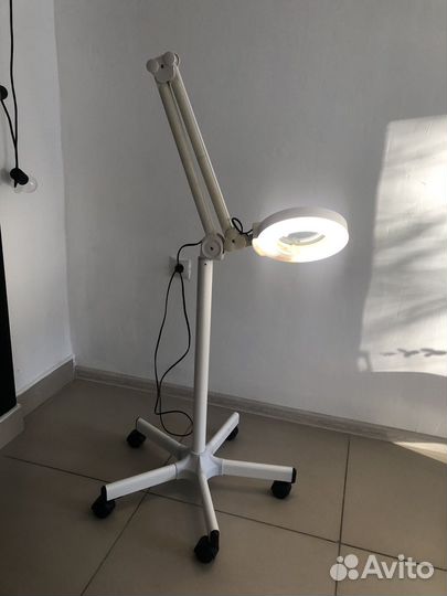 Лампа лупа напольная