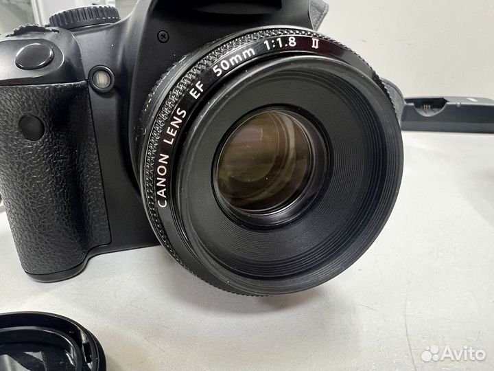 Зеркальный фотоаппарат Canon EOS 450D