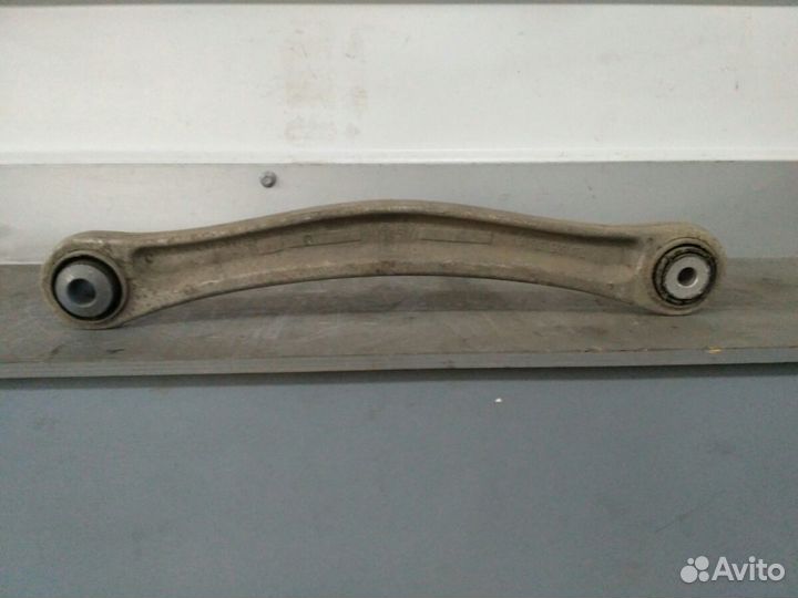 Рычага задний левый Volkswagen Touareg NF