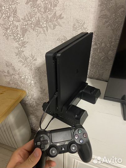 Sony playstation PS4 slim 1 tb