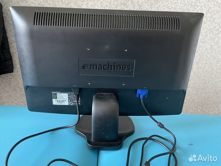 Монитор emachines 21.5