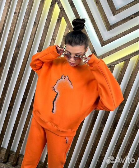 Костюм спортивный