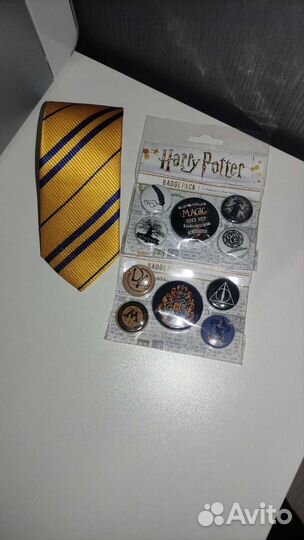 Гарри Поттер, фонарь, значки, кабели, ремешок