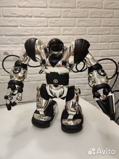Игрушка робот WowWee Robosapien