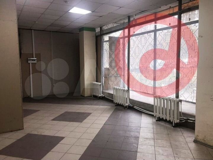 Сдам торговое помещение, 196 м²