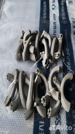 Ручка внутренняя потолочная задняя левая Ssangyong