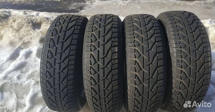 Kormoran Snow 215/55 R18 99V