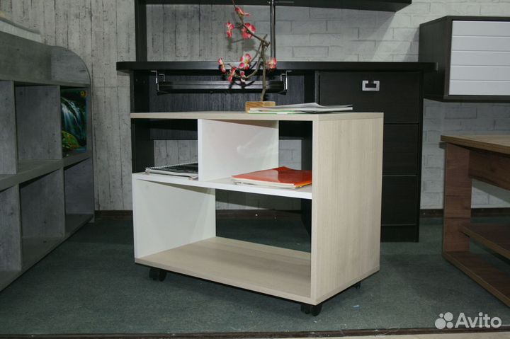 Журнальный столик