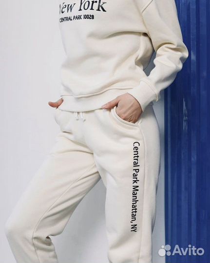 Спортивный костюм женский новый