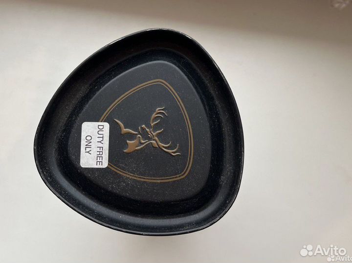 Коробки и бутылки из-под алкоголя Scotch Whisky