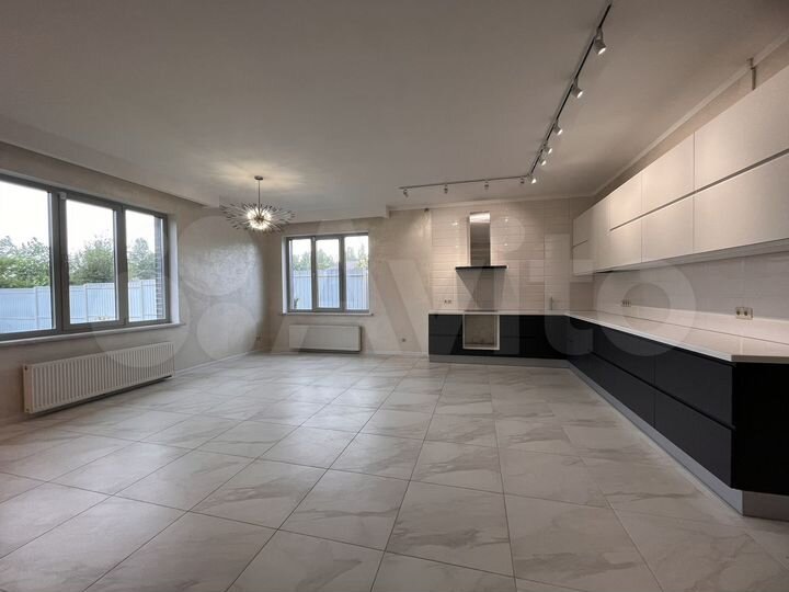 Дом 228 м² на участке 20 сот.