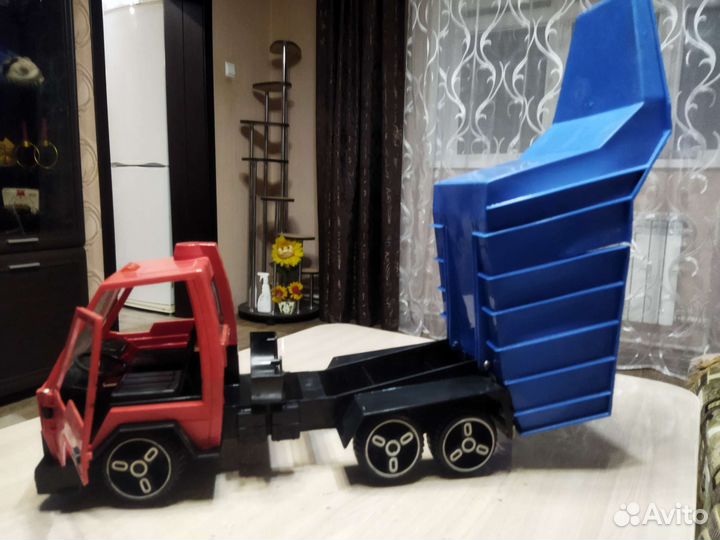 Игрушки СССР машины
