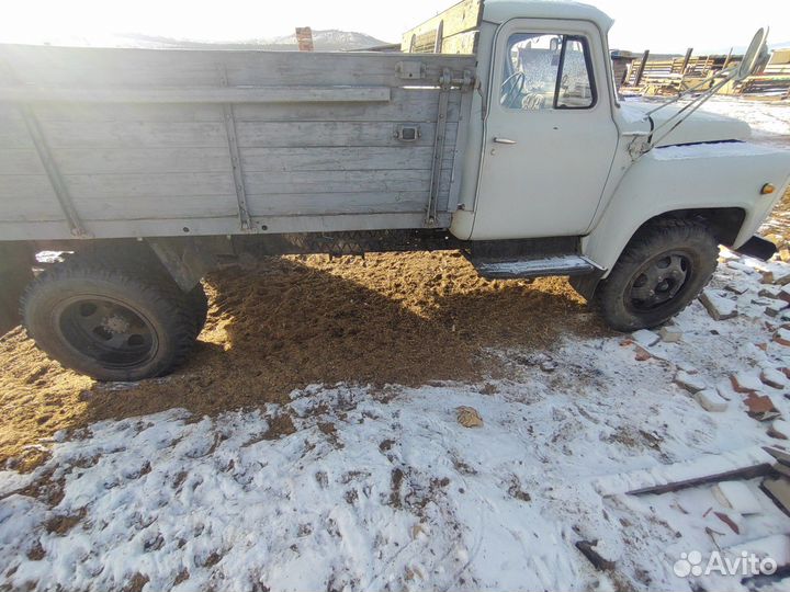 Бортовой грузовик ГАЗ 52, 1990