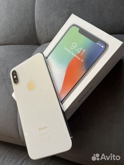 Продаю iPhone 10