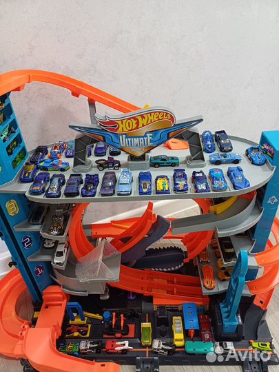 Трек хот вилс акула