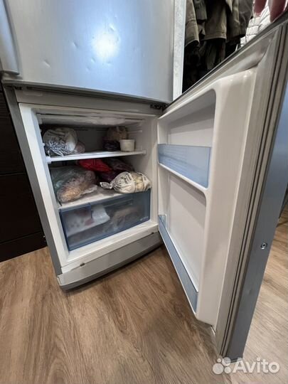 Холодильник LG бу, без no frost