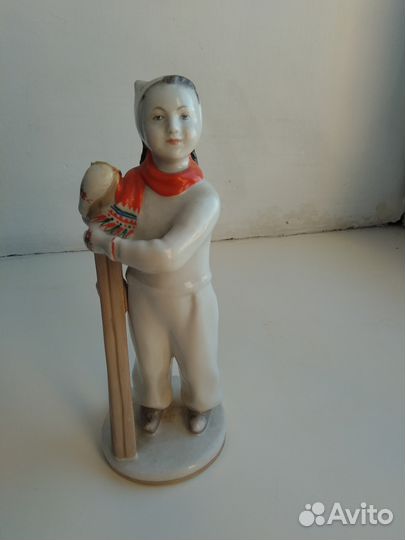 Фарфоровые изделия