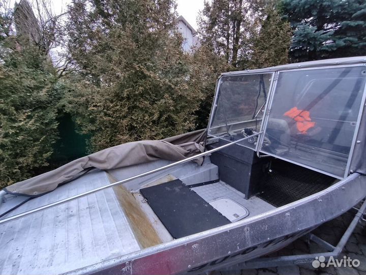 Алюминиевая лодка катер мастер 500