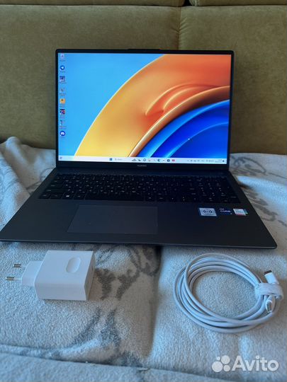 Huawei matebook d16 i7