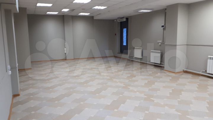 Помещение 72 м² с отдельным входом в Металлурге