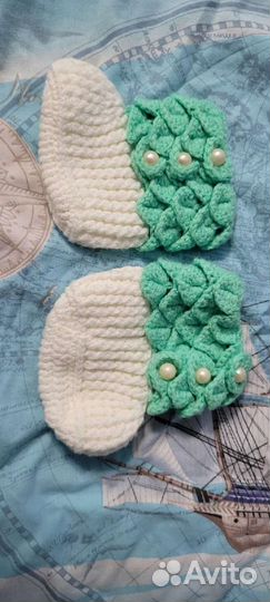 Чепчики, носочки, варежки