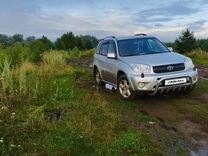 Toyota RAV4 2.0 AT, 2003, 304 939 км, с пробегом, цена 910 000 руб.