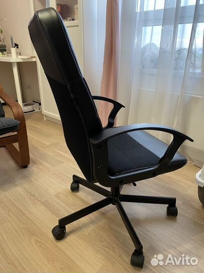 Компьютерный стул IKEA fingal