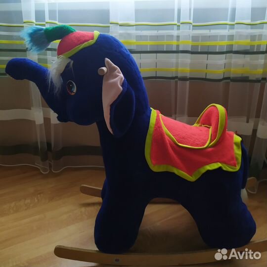 Детская игрушка качалка