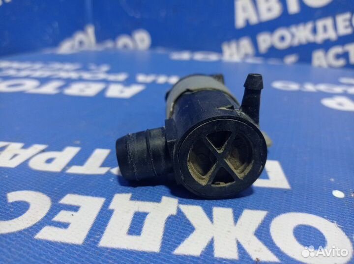 Моторчик омывателя заднего стекла Mitsubishi