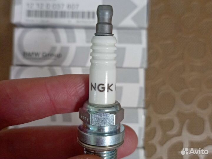 Свечи зажигания BMW 12120037607 оригинал 5шт