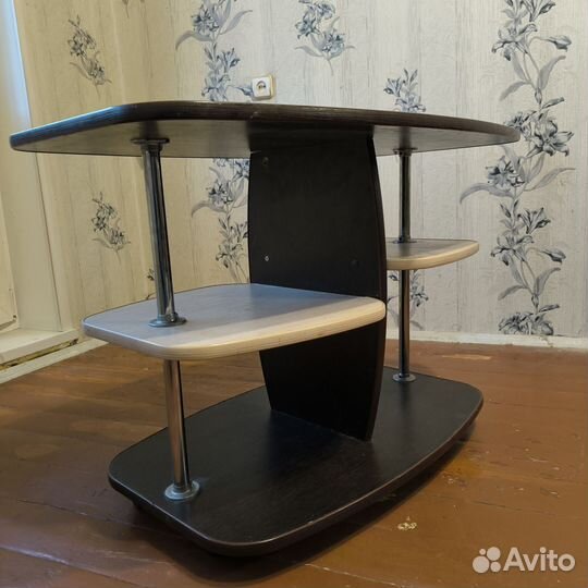 Журнальный столик