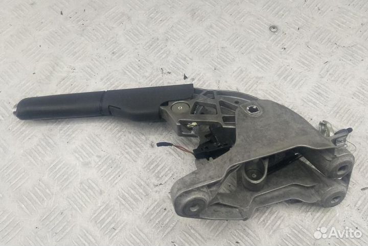 Рычаг стояночного тормоза Volkswagen Golf