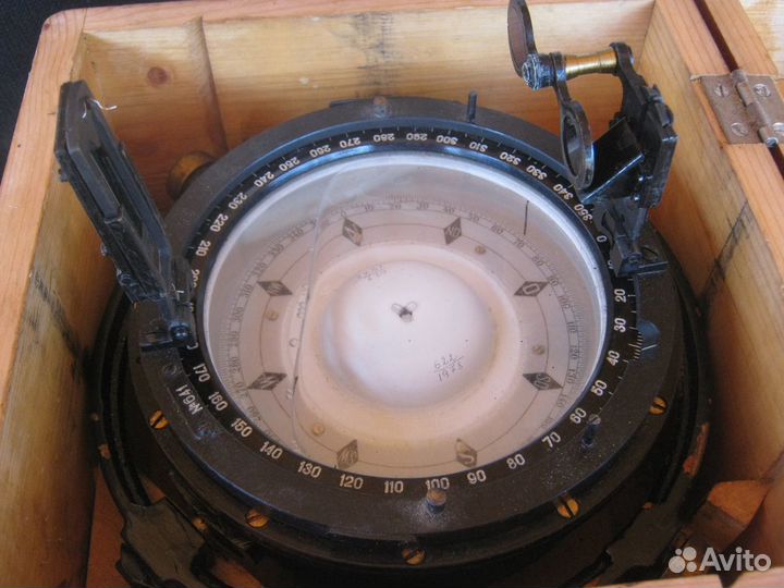 Морской магнитный 127 мм компас
