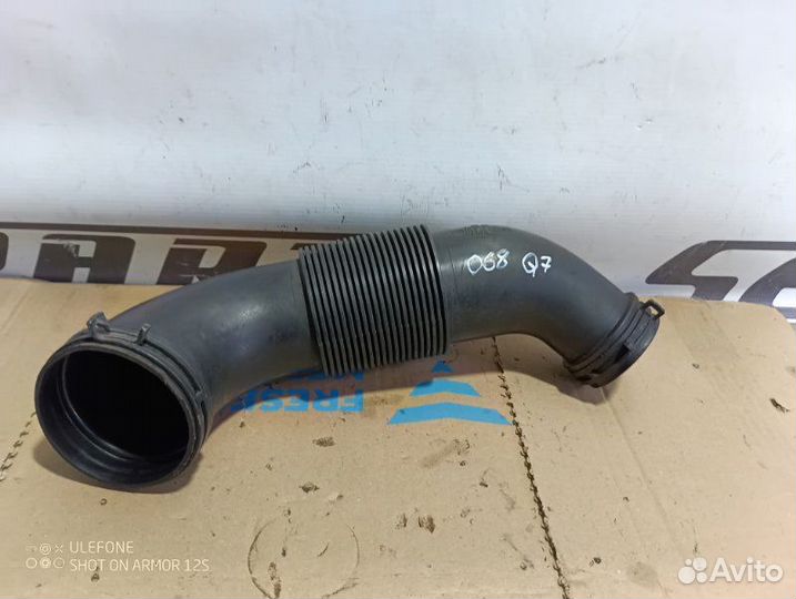 Патрубок впускного фильтра Audi Q7 4L 3.0 BUG 2007