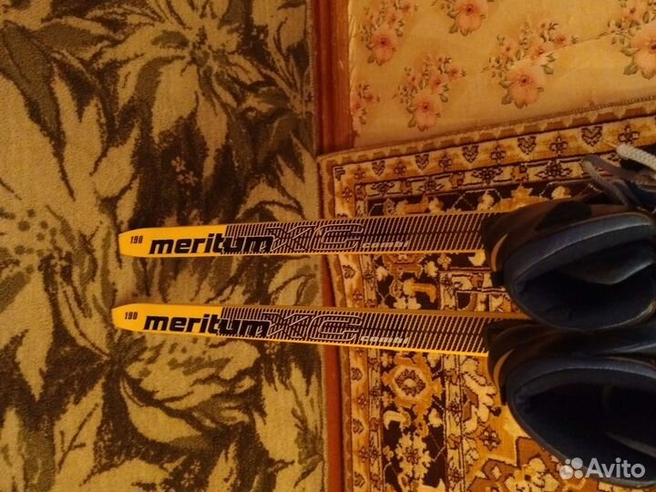 Лыжи и лыжные палки