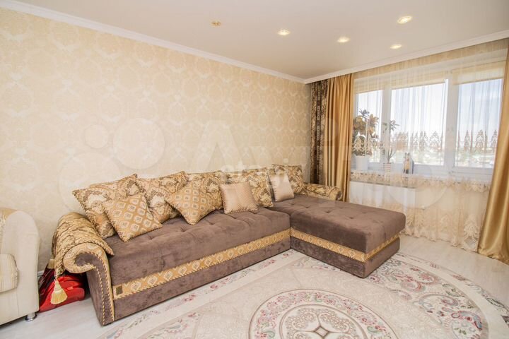 3-к. квартира, 90 м², 12/14 эт.