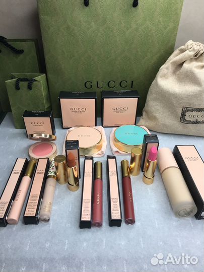 Gucci Liquid Matte 208, 521 новая